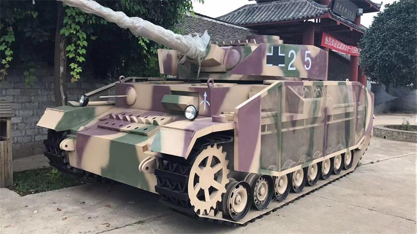 平江县坦克模型